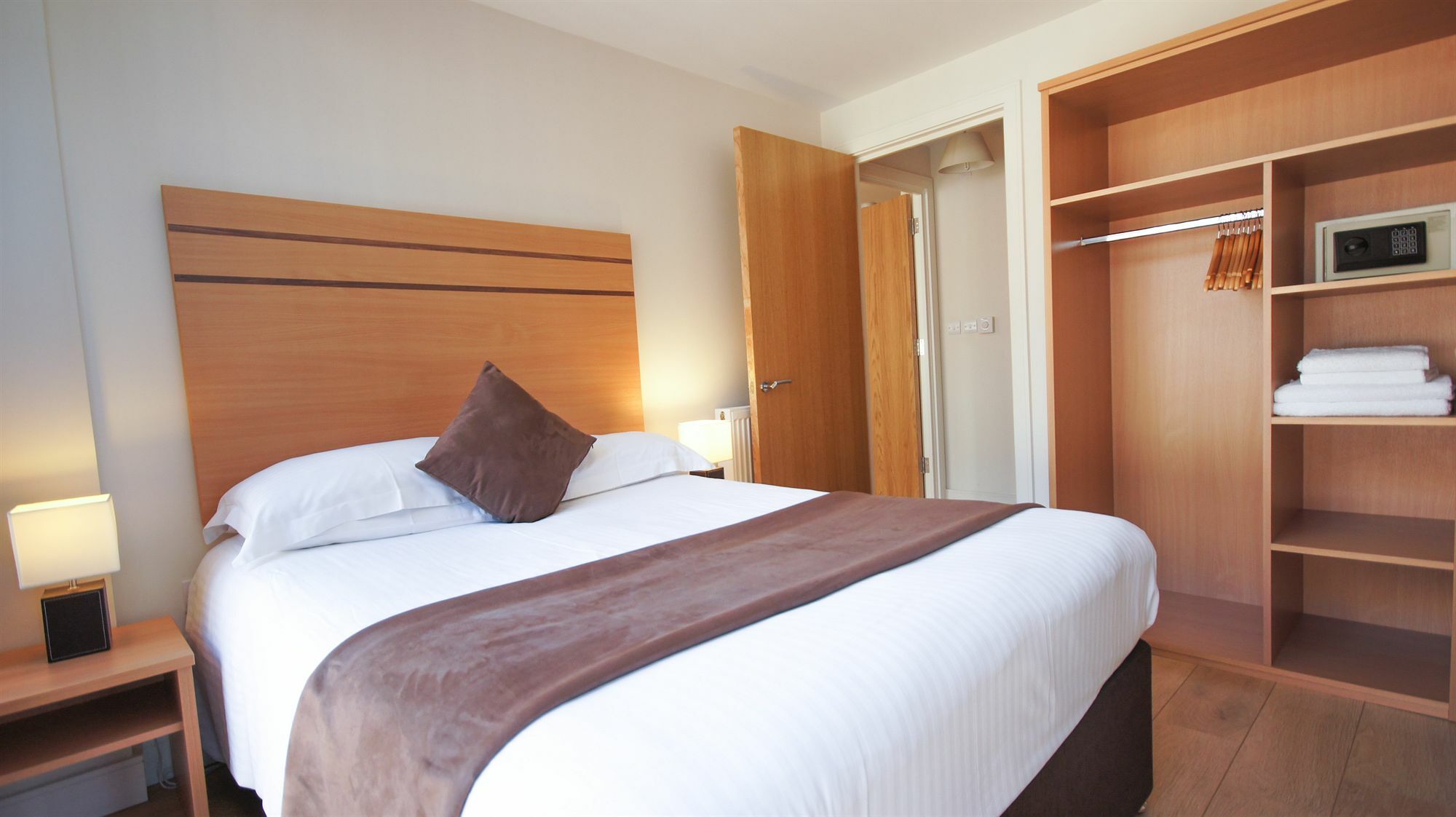 Crompton House Apartments Edgware Eksteriør bilde
